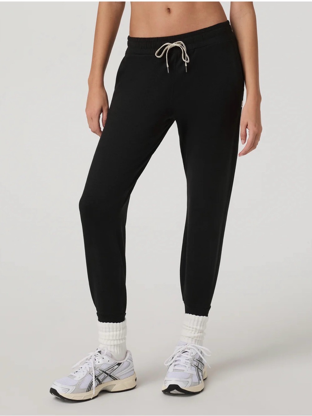 Vuori Performance Jogger Women’s Small Long 27.5” Inseam Black Heather EUC